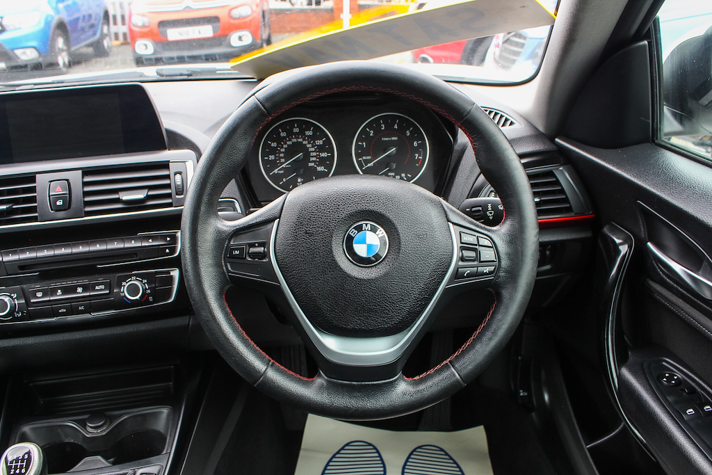 2016 BMW 218i — image 22
