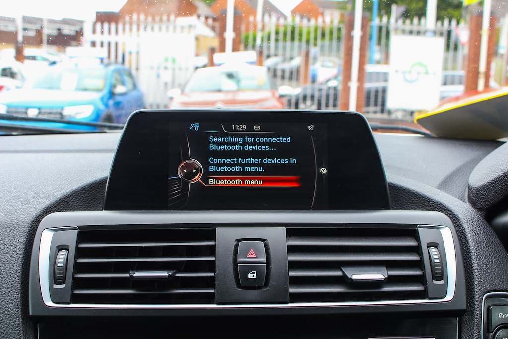 2016 BMW 218i — image 33