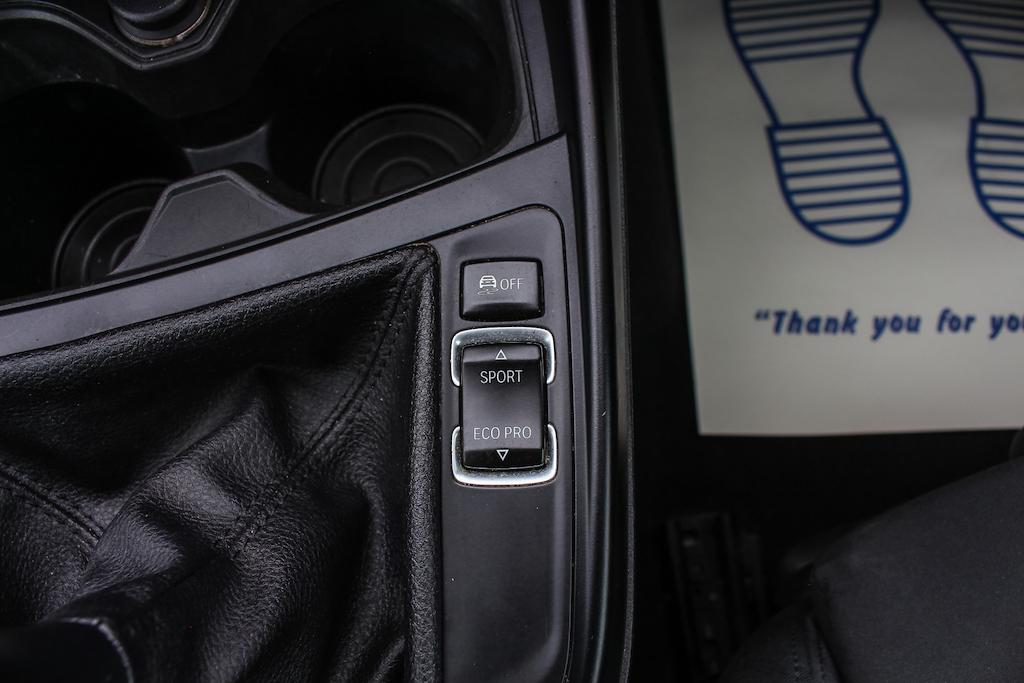 2016 BMW 218i — image 27