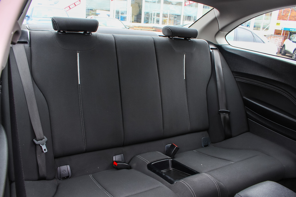 2016 BMW 218i — image 29