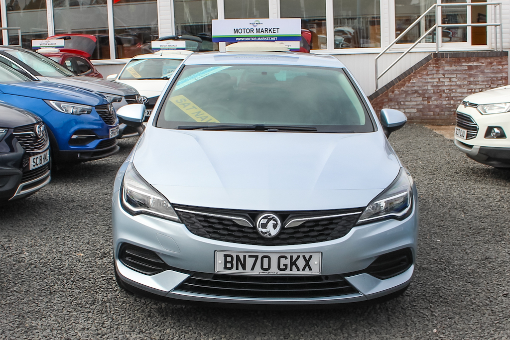 2020 Vauxhall Astra — image 2