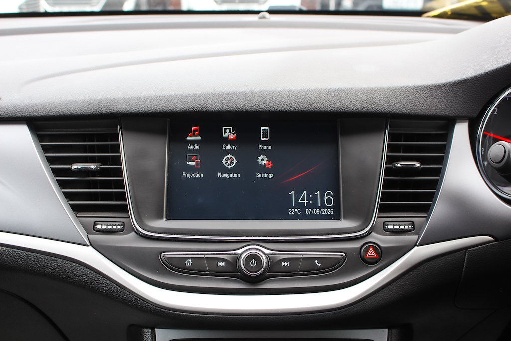 2020 Vauxhall Astra — image 28