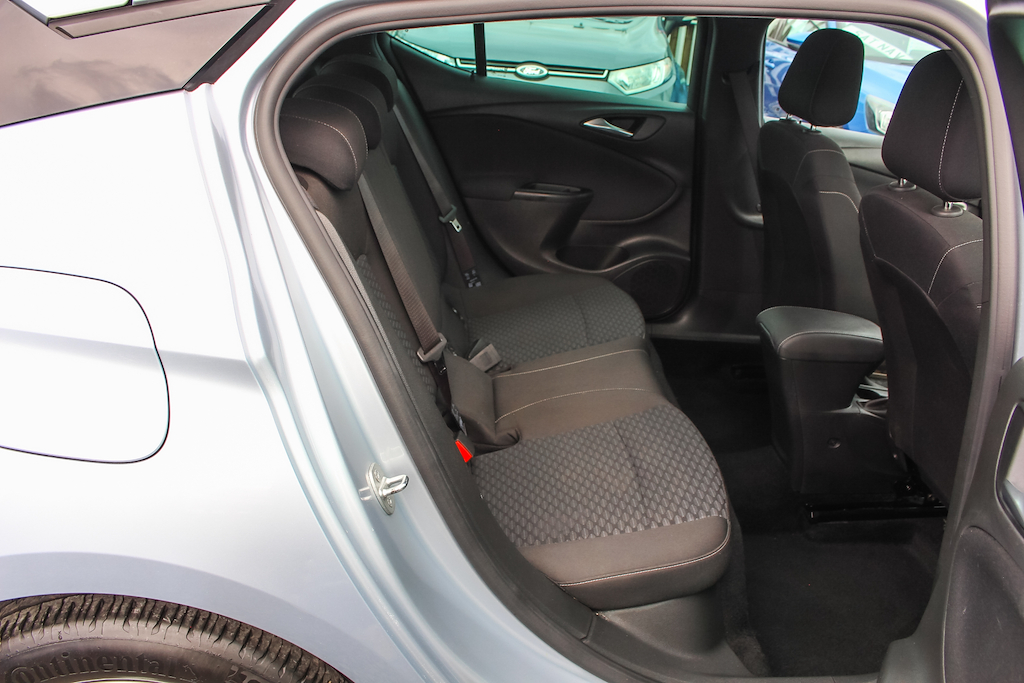 2020 Vauxhall Astra — image 26