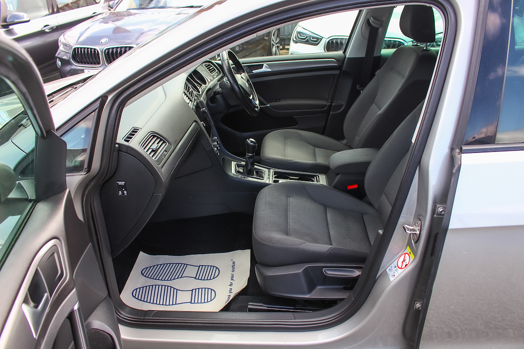 2020 Volkswagen Golf — image 15
