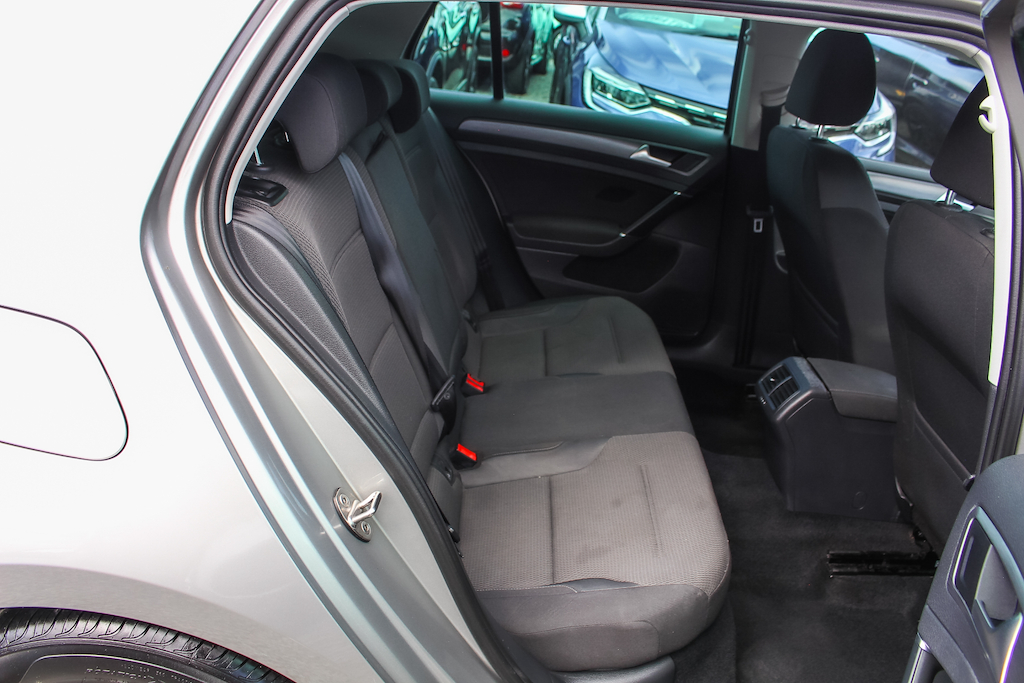 2020 Volkswagen Golf — image 28