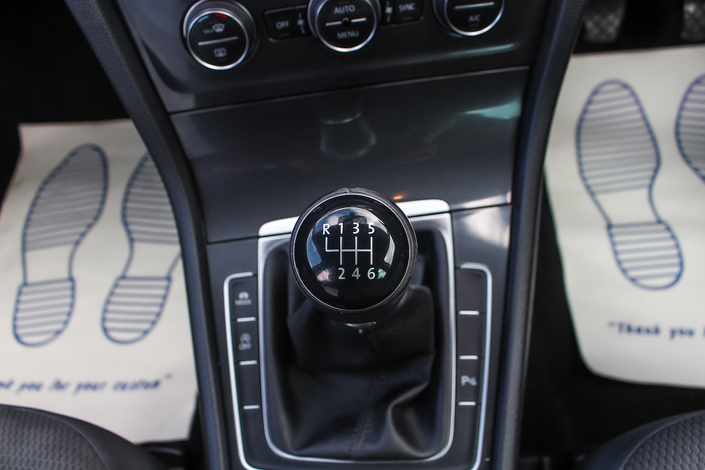2020 Volkswagen Golf — image 24