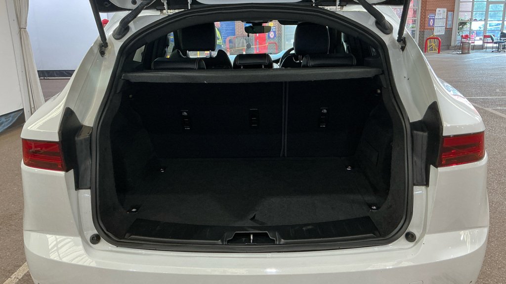 2020 Jaguar E-PACE — image 6