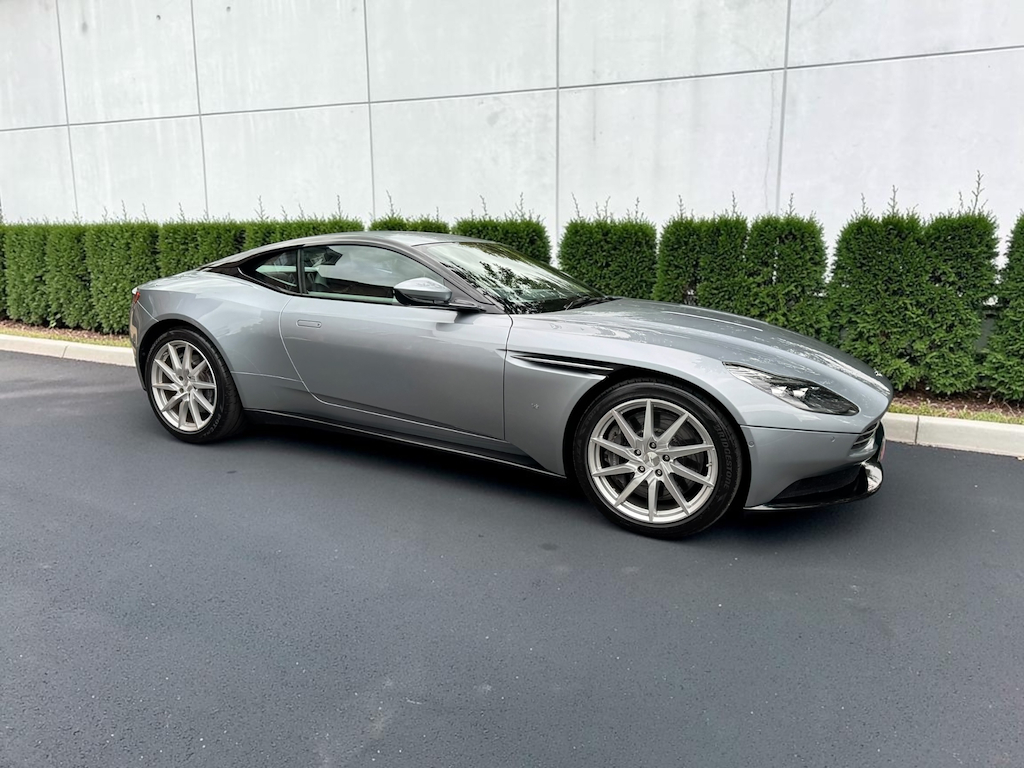 2017 Aston Martin Db11