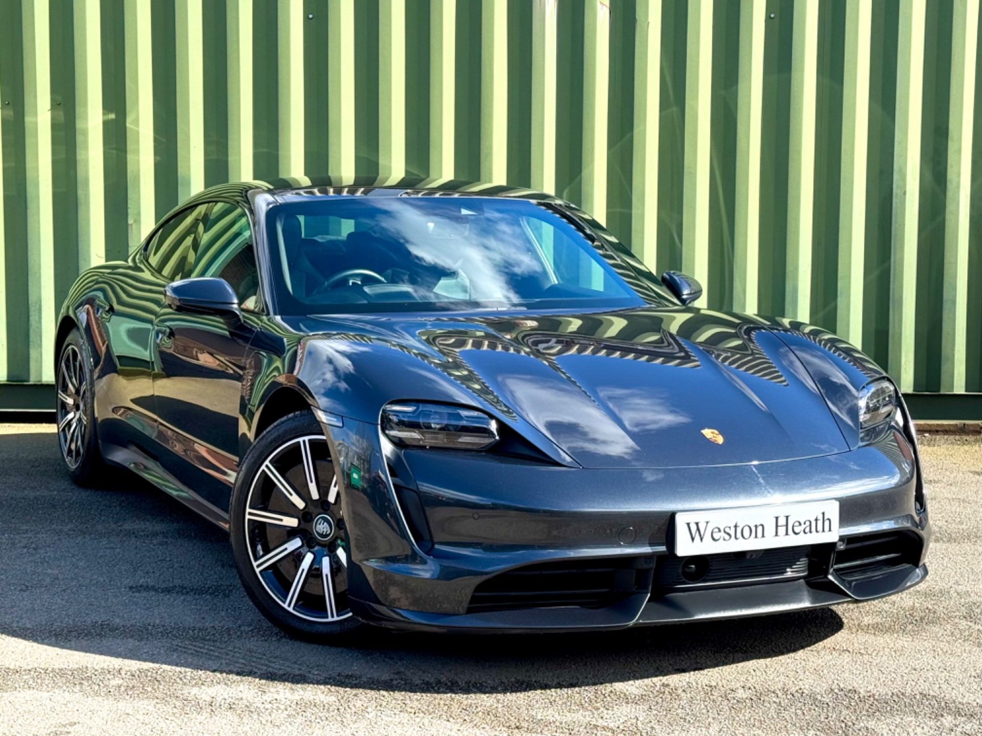 2021 PORSCHE TAYCAN