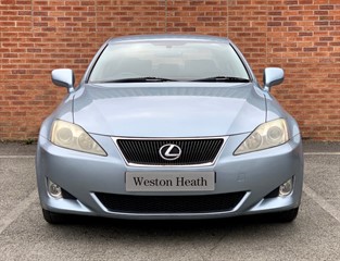 Lexus IS 220d