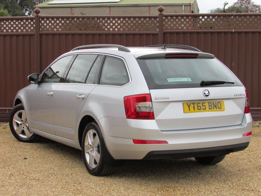 Used Brilliant Silver Metallic Skoda Octavia For Sale | Cambridgeshire