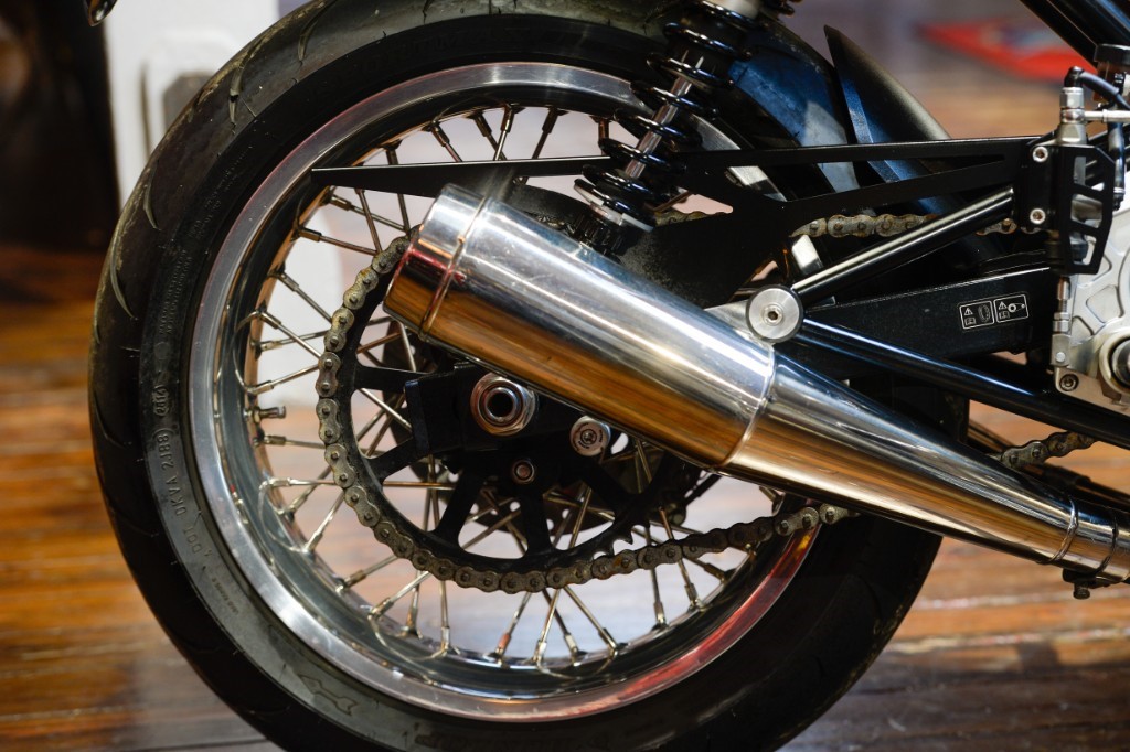 norton commando exhaust