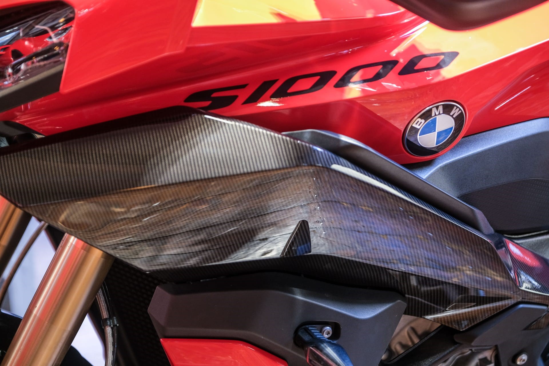 s1000xr carbon