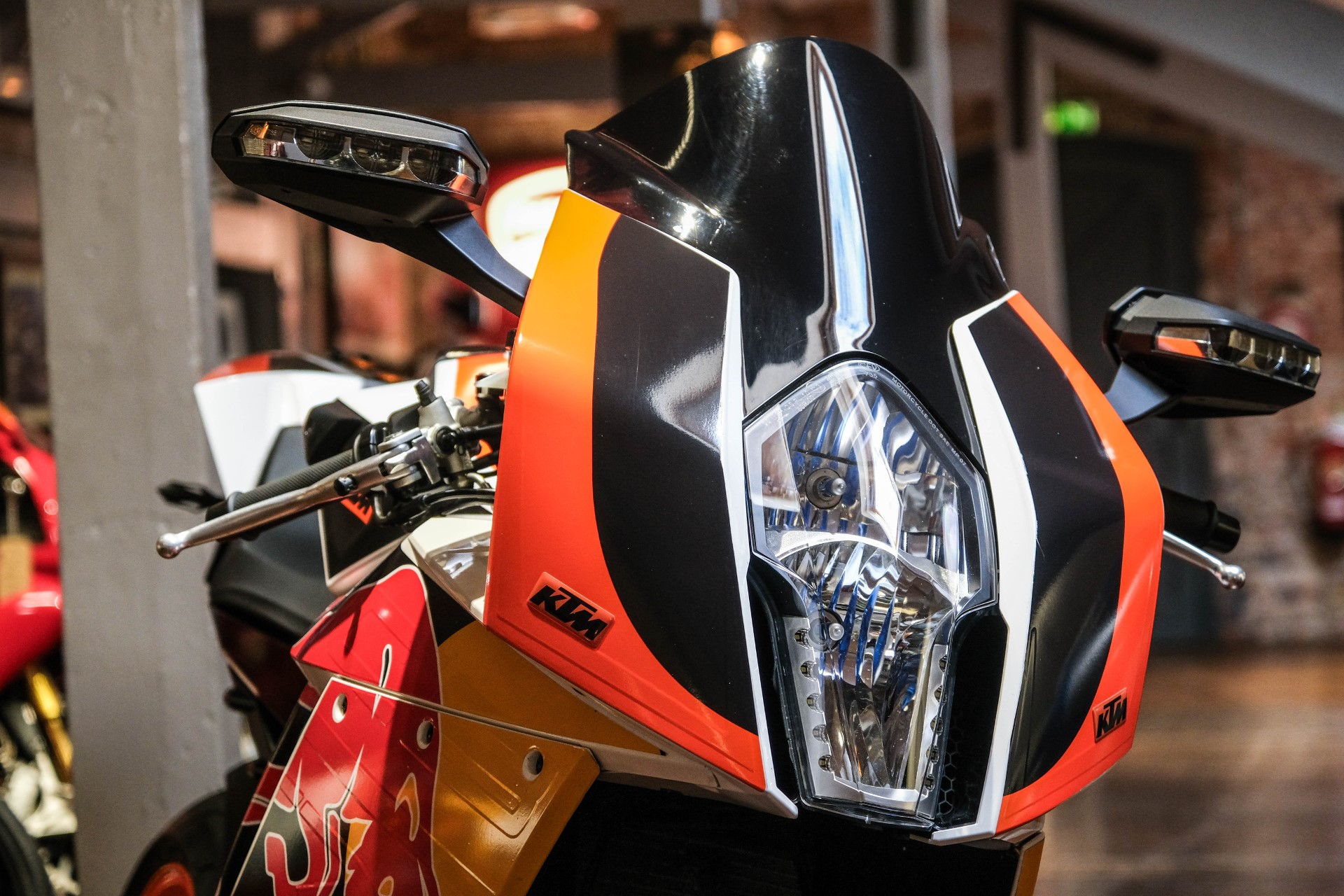 ◆即決◆新品6本 165，000◆送料無料◆管理NO，SH125◆17.5×6.00◆+135◆4t車 SHONE 鍛造アルミホイール ポリッシュ FORGED 6穴 常時在庫有 赤字３千円～○ＨＯＹＡブルーライトカットＰＣレンズ付き老眼鏡