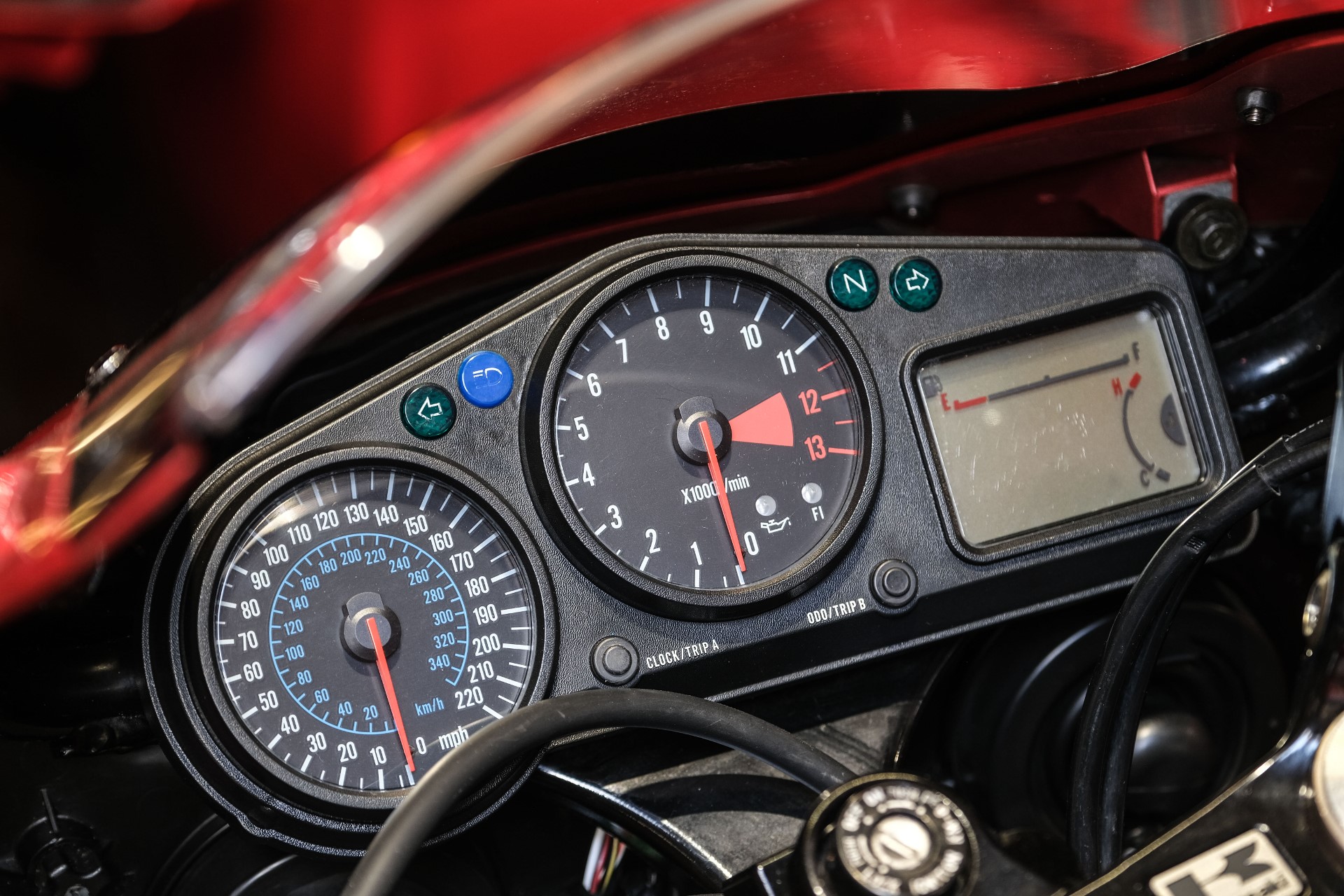 けい ☆ 【M1】良品♪ZX-12R('01) 280km/h 純正メーター♪8，643km♪
