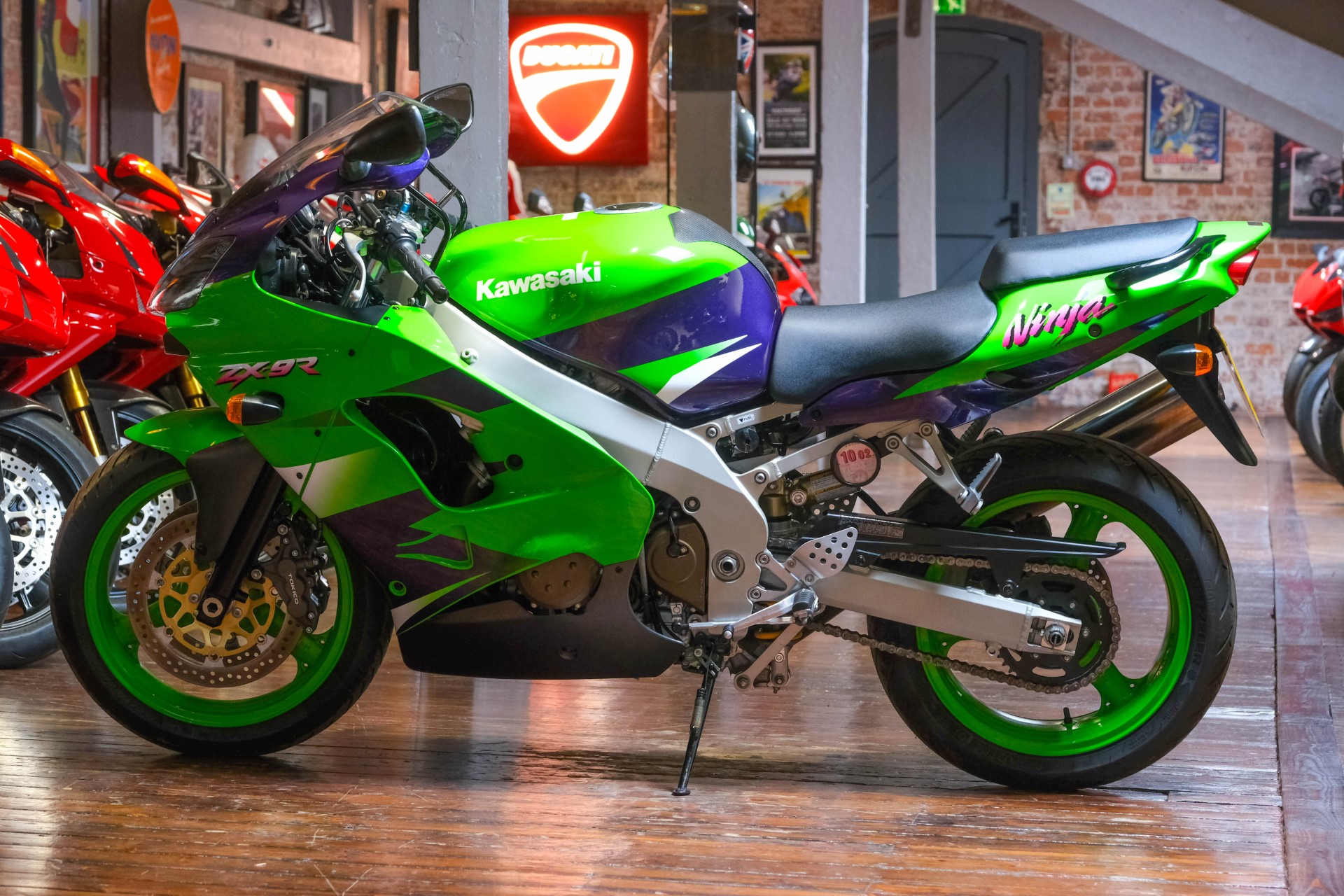 Kawasaki ZX-9R | The Bike Specialists | South Yorkshire