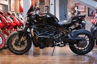 Ducati Monster 1200