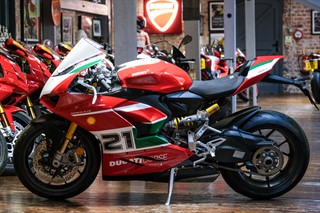 Ducati Panigale V2 Bayliss 1st Championship 20th Anniversary