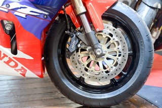 Honda RVF750