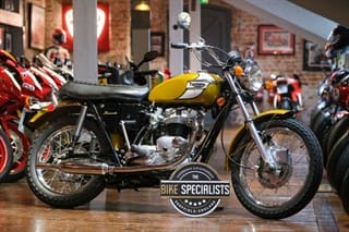 Triumph T120R