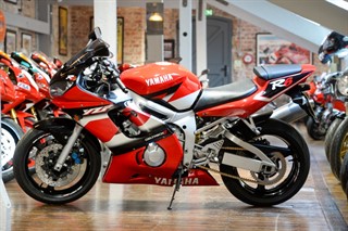 Yamaha R6