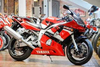 Yamaha R6