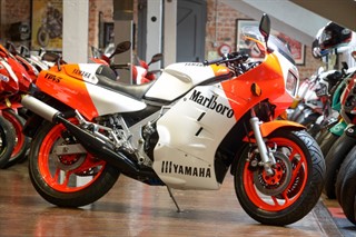 Yamaha RD500LC