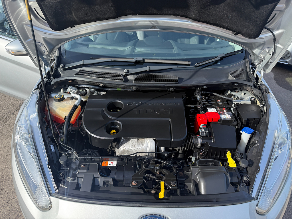 2015 15 FORD FIESTA