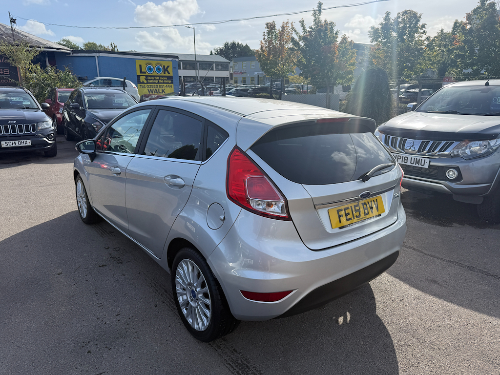 2015 15 FORD FIESTA