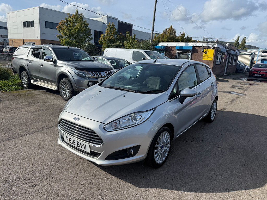 2015 15 FORD FIESTA