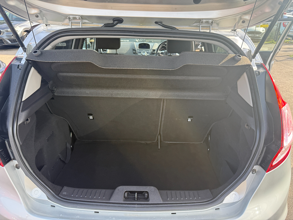 2015 15 FORD FIESTA