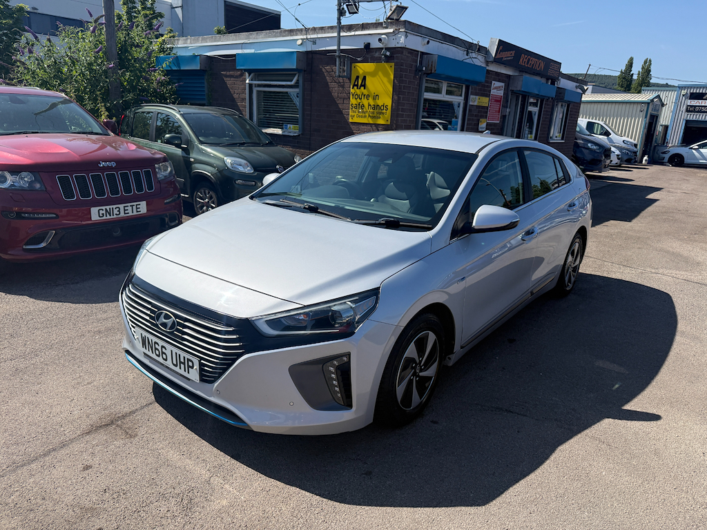 2016 66 HYUNDAI IONIQ