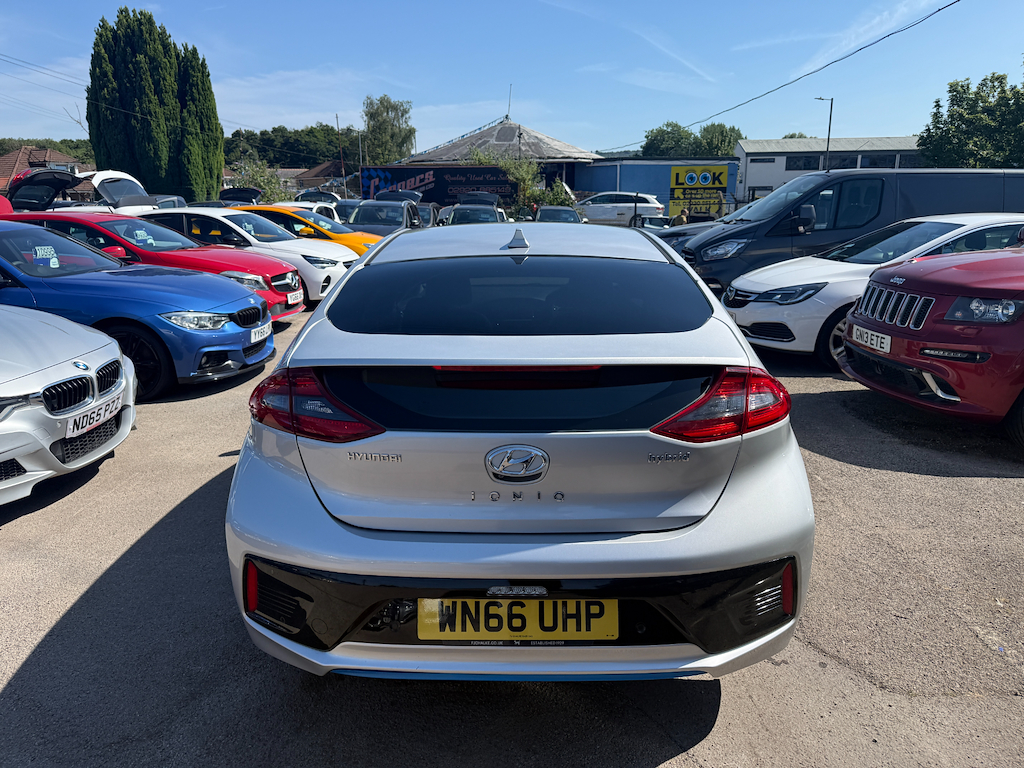 2016 66 HYUNDAI IONIQ