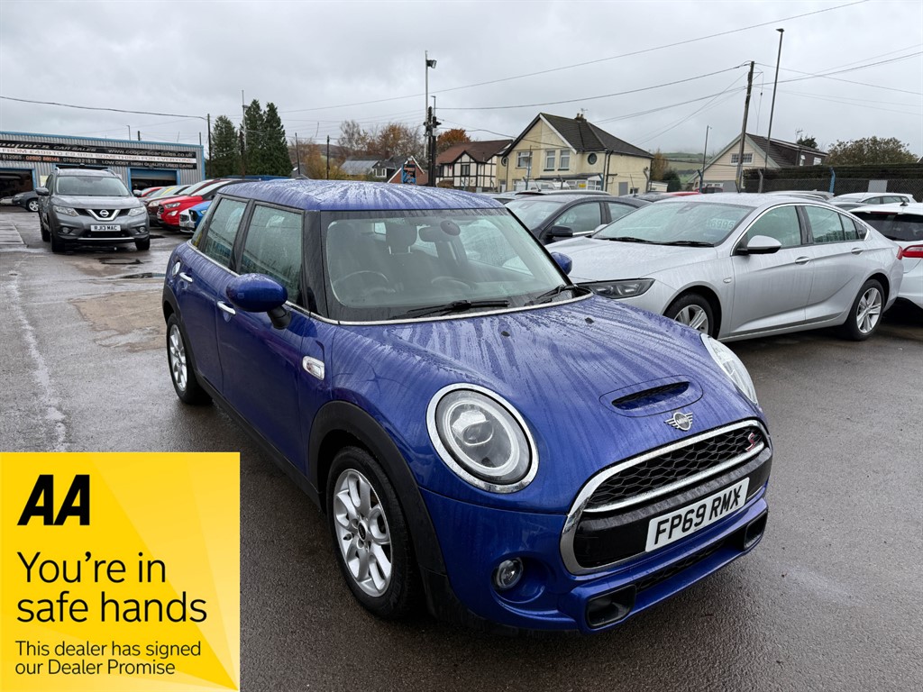 2019 MINI Cooper