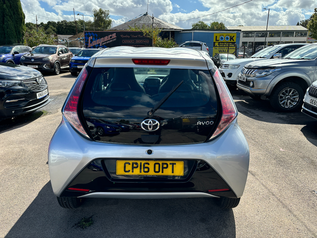 2016 16 TOYOTA AYGO