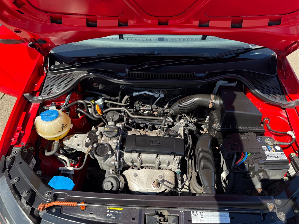 2013 13 VOLKSWAGEN POLO