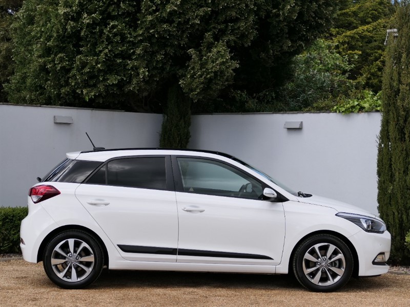 Used Polar White Hyundai i20 for Sale | Dorset
