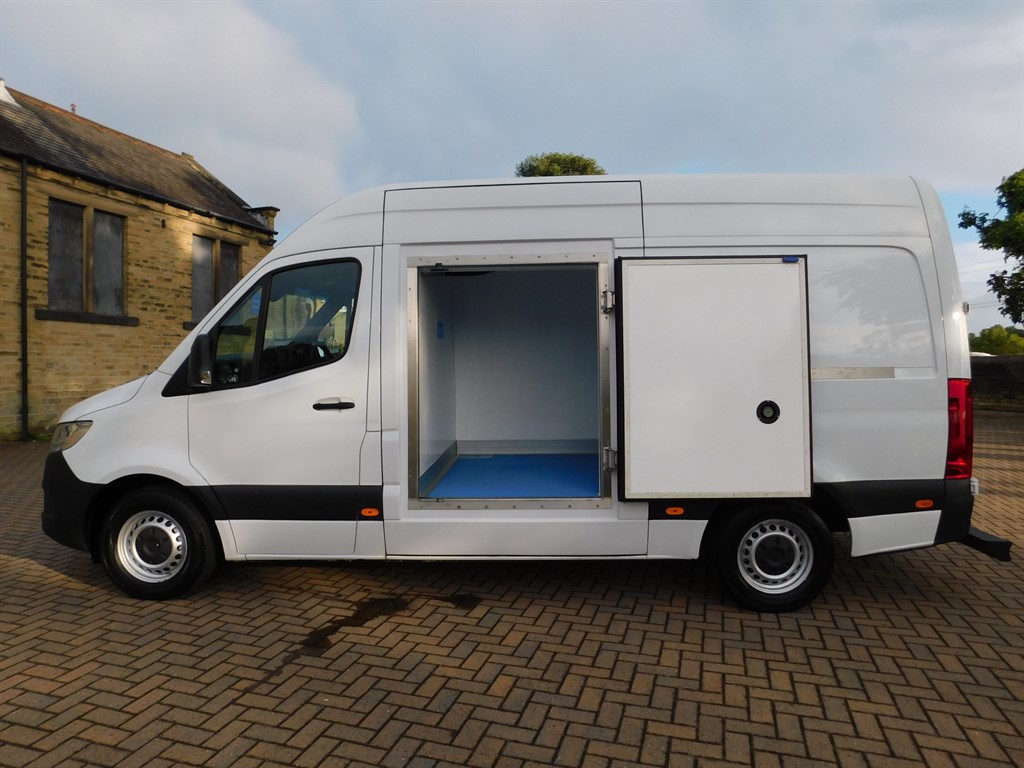 Mercedes freezer fashion van