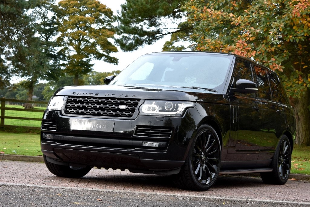 Range Rover Vogue Full Wrap 3M Shadow Black - Reforma UK