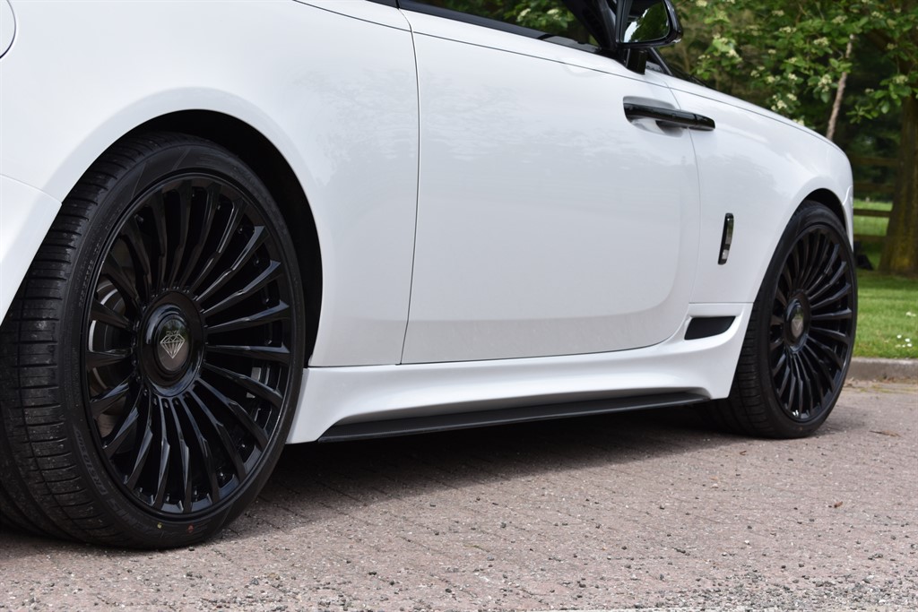2018 (18)
Rolls-Royce
Onyx Concept Black Badge