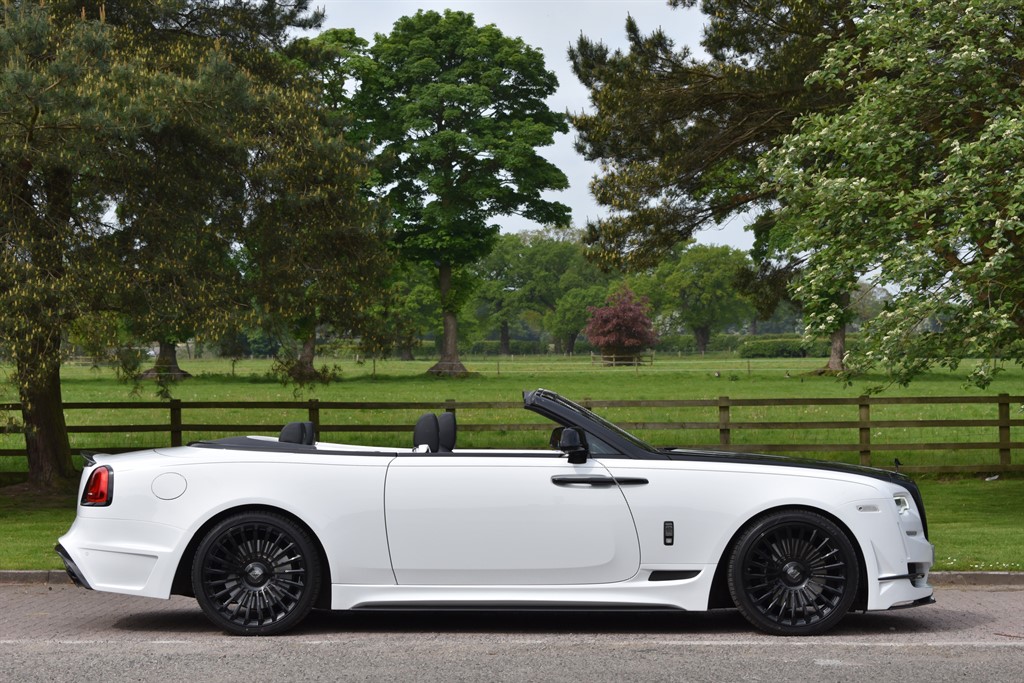 2018 (18)
Rolls-Royce
Onyx Concept Black Badge