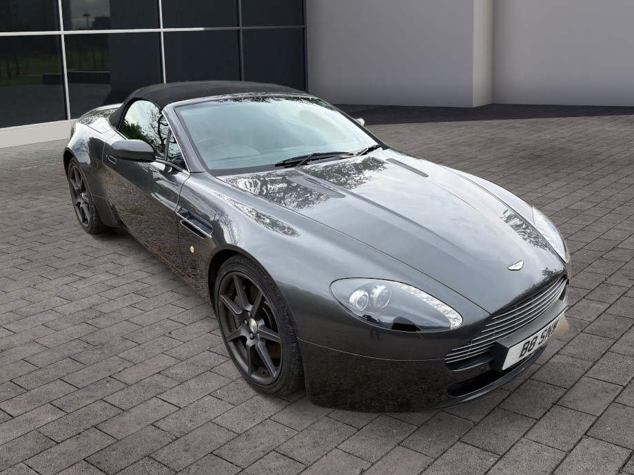 Aston Martin Vantage V8 ROADST...