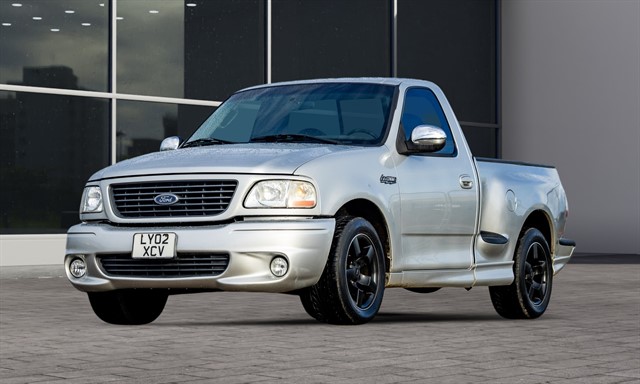 2002 Ford F-150 Lightning 5.4ltr V...