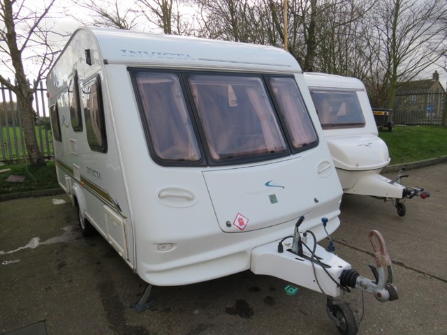 Elddis Avante