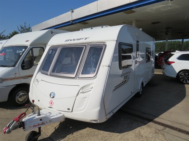 Swift Charisma 545