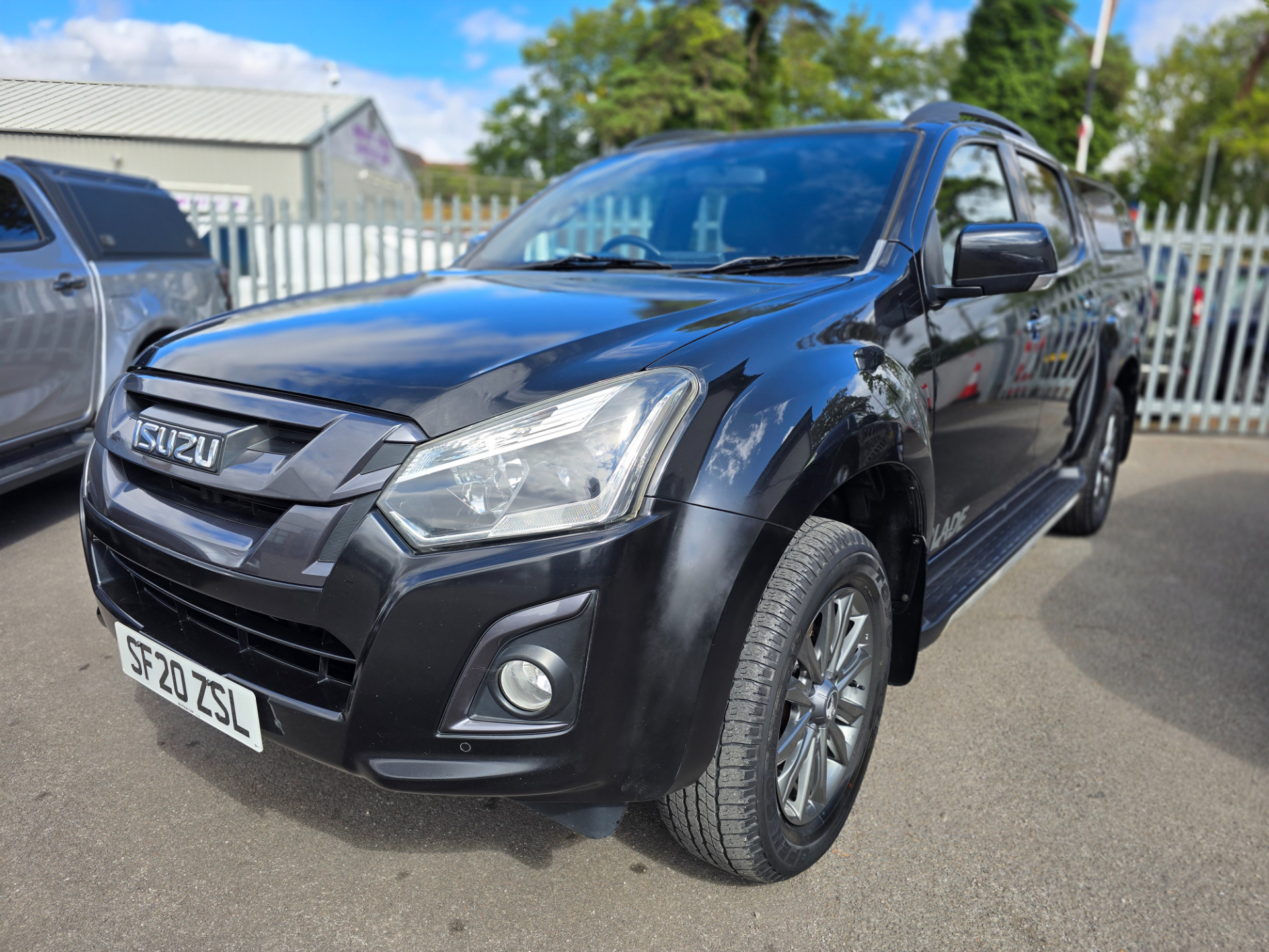 2020 ISUZU D-MAX