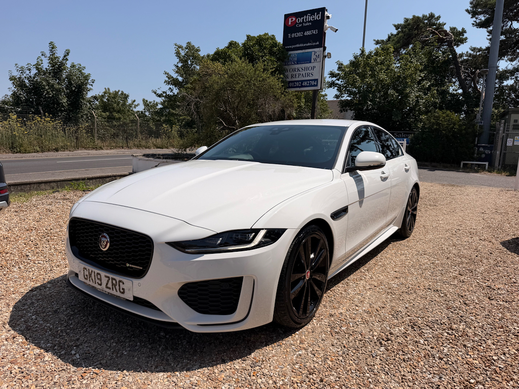 Jaguar Xe