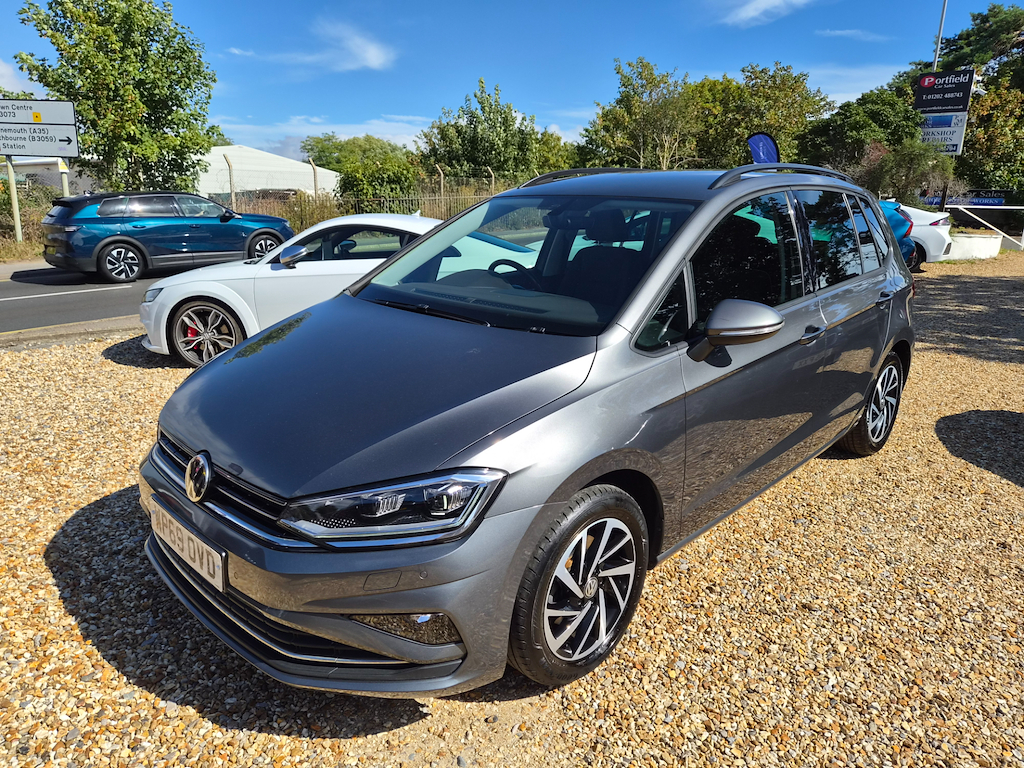 Volkswagen Golf Sv