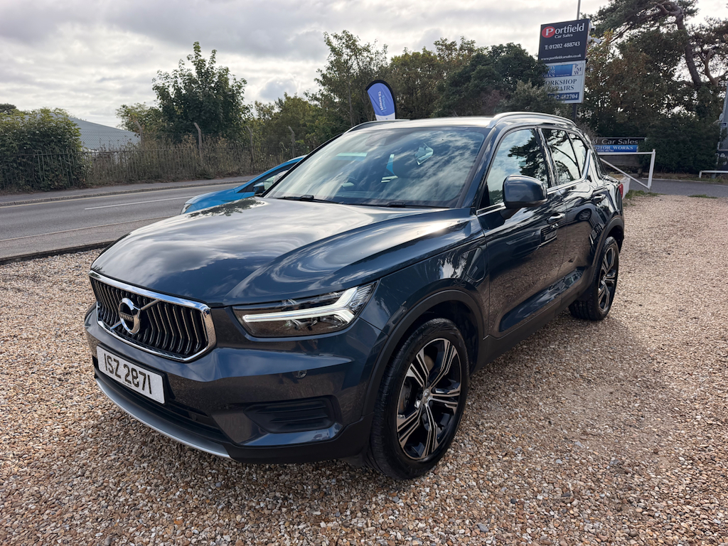 2022 Volvo XC40