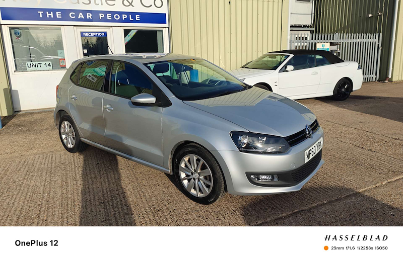 2013 VOLKSWAGEN POLO MATCH EDITION HATCHBACK PETROL MANUAL EURO 5 ULEZ COMPLIANT 5,350 YEAR 2013... photo